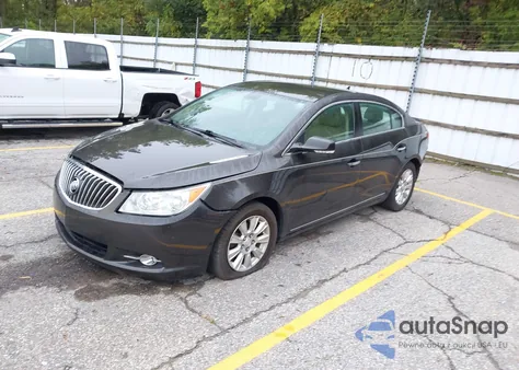 2013 Buick Lacrosse Leather Group z USA, uszkodzony, nr VIN 1G4GC5ERXDF173369